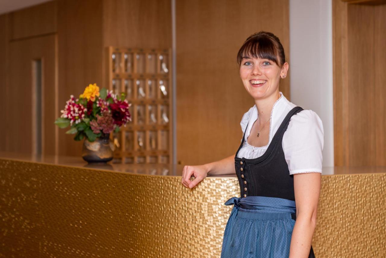 Gasthaus-Pension Zum Kreuz ชตูลิงเกน ภายนอก รูปภาพ