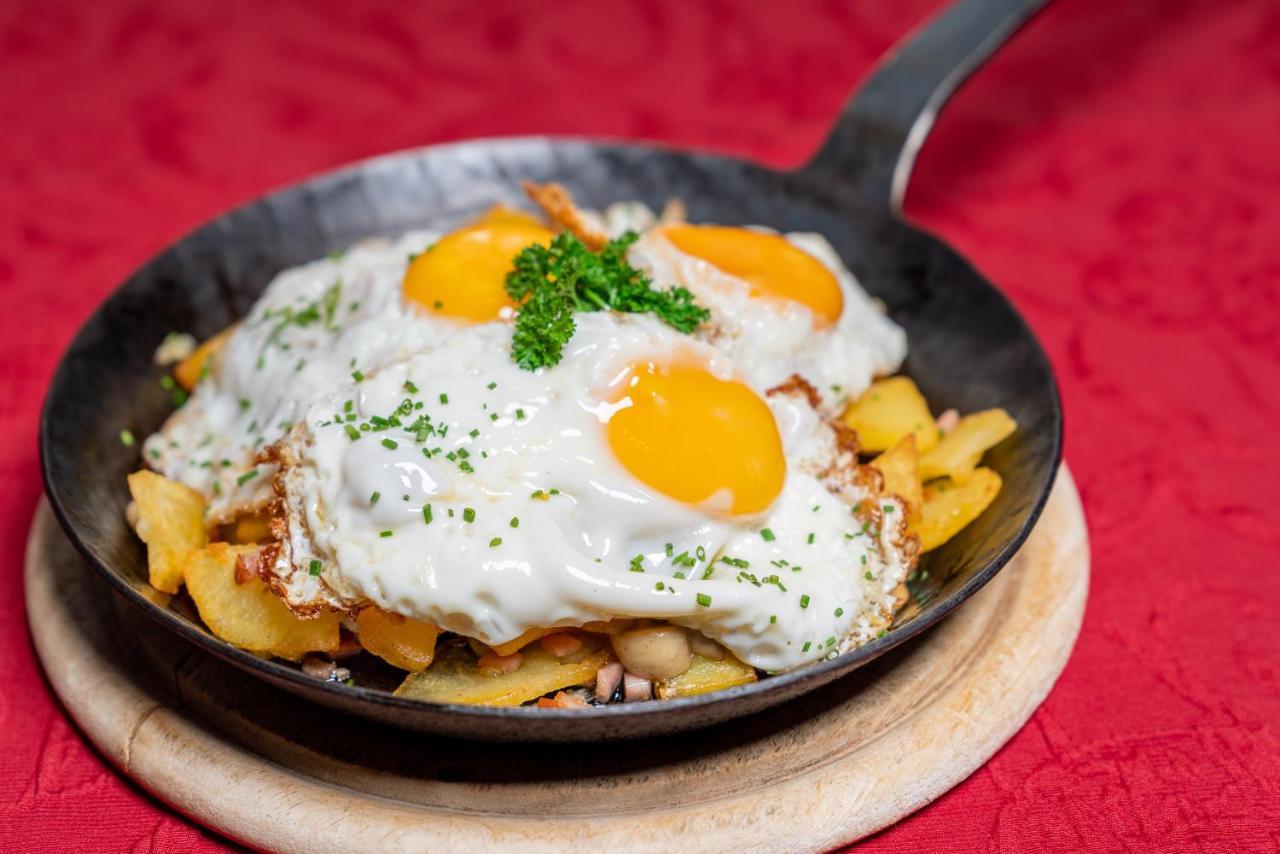 Gasthaus-Pension Zum Kreuz ชตูลิงเกน ภายนอก รูปภาพ