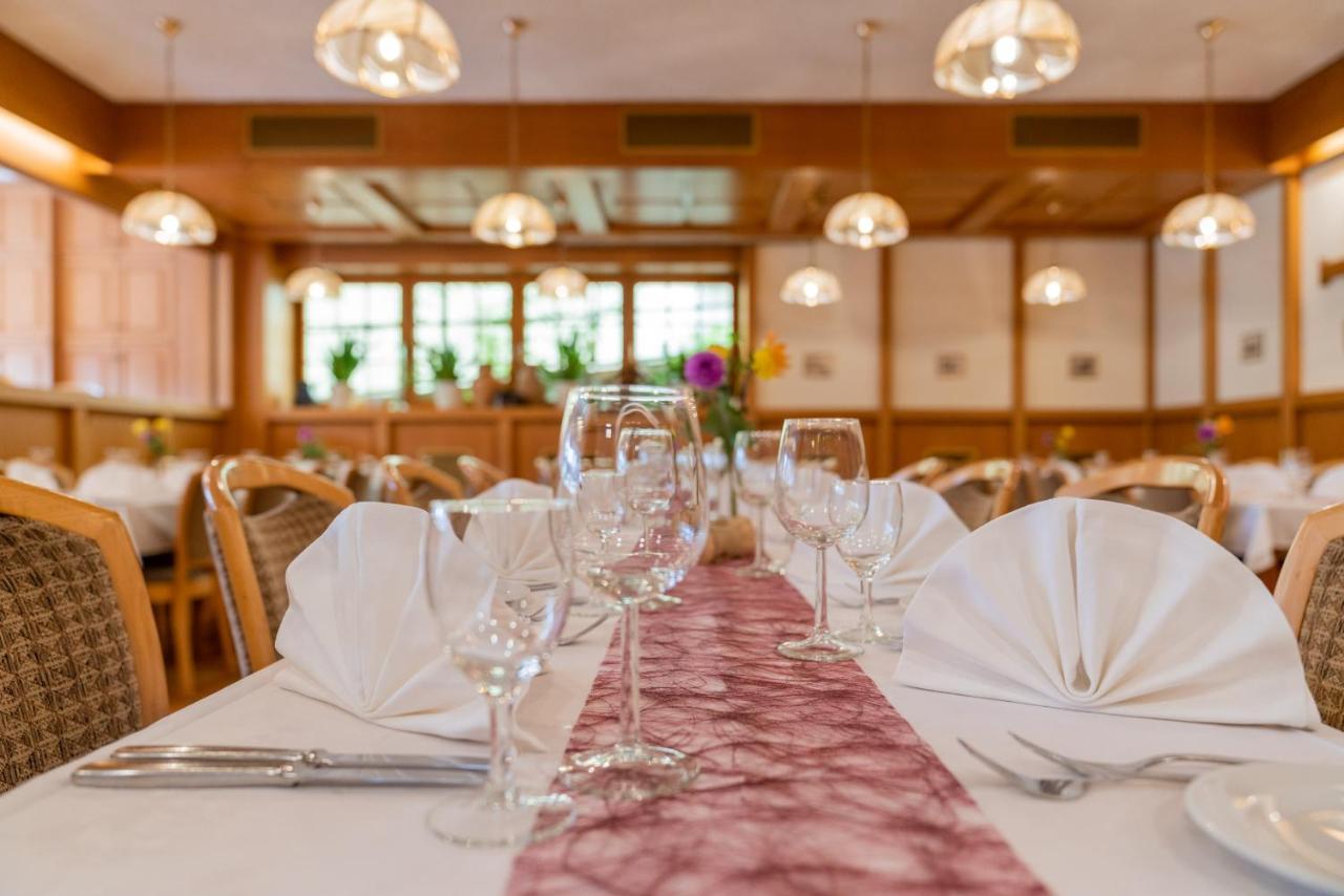 Gasthaus-Pension Zum Kreuz ชตูลิงเกน ภายนอก รูปภาพ