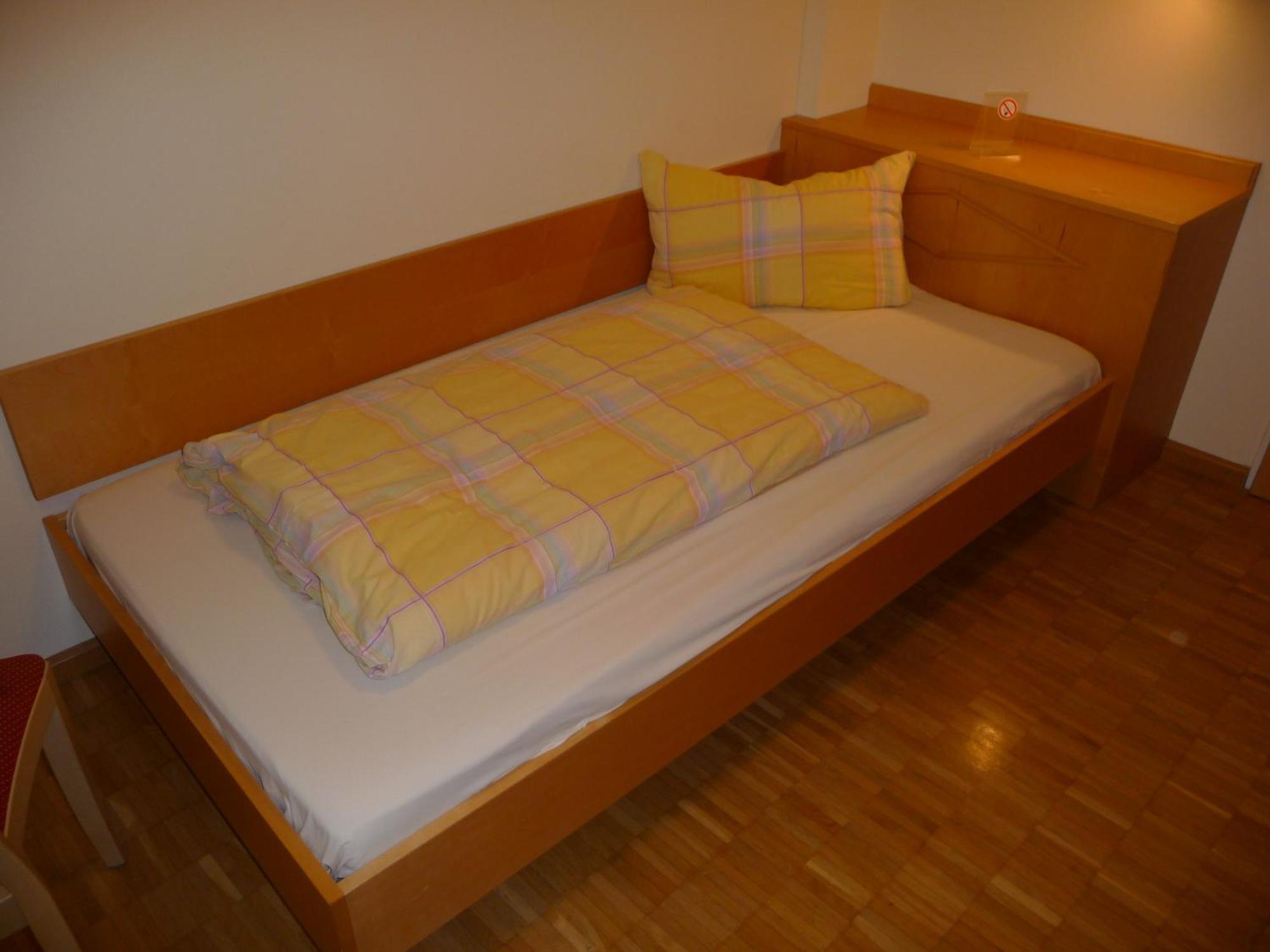 Gasthaus-Pension Zum Kreuz ชตูลิงเกน ห้อง รูปภาพ