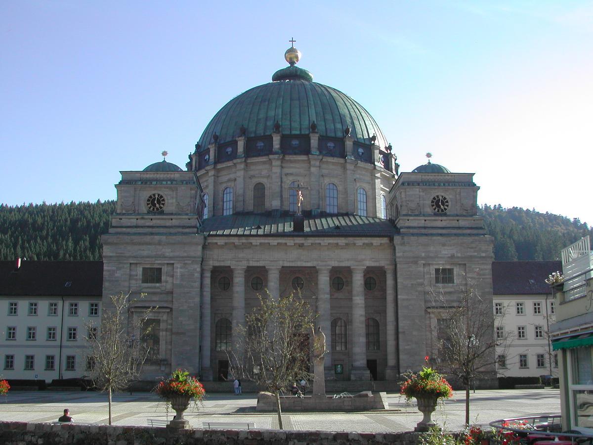 Gasthaus-Pension Zum Kreuz ชตูลิงเกน ภายนอก รูปภาพ